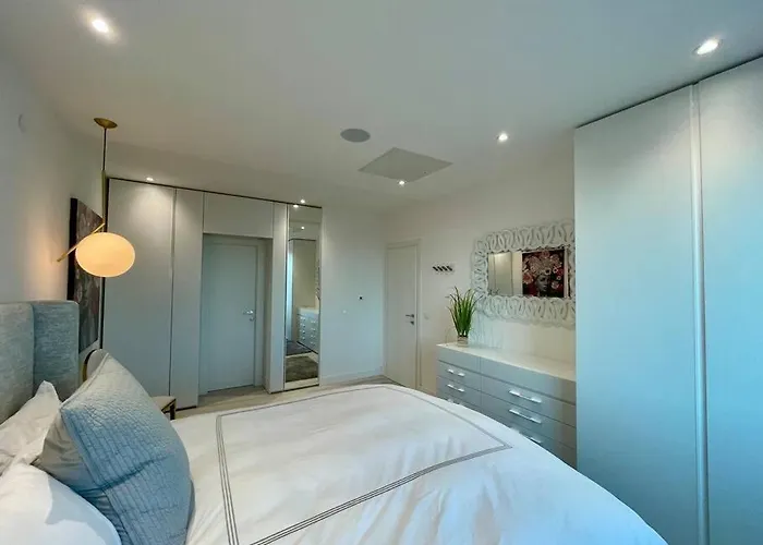 Modern 2bdrm Luxeview4- Seaview