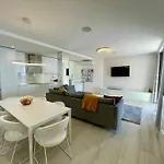 Modern 2bdrm Luxeview4- Seaview Daire *