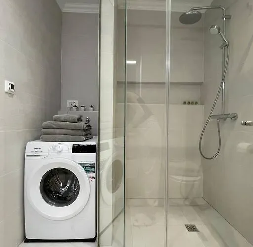 Modern 2bdrm Luxeview4- Seaview Apartment