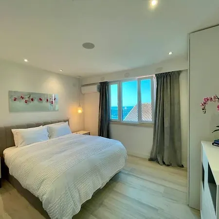 Modern 2bdrm Luxeview4- Seaview 公寓 *